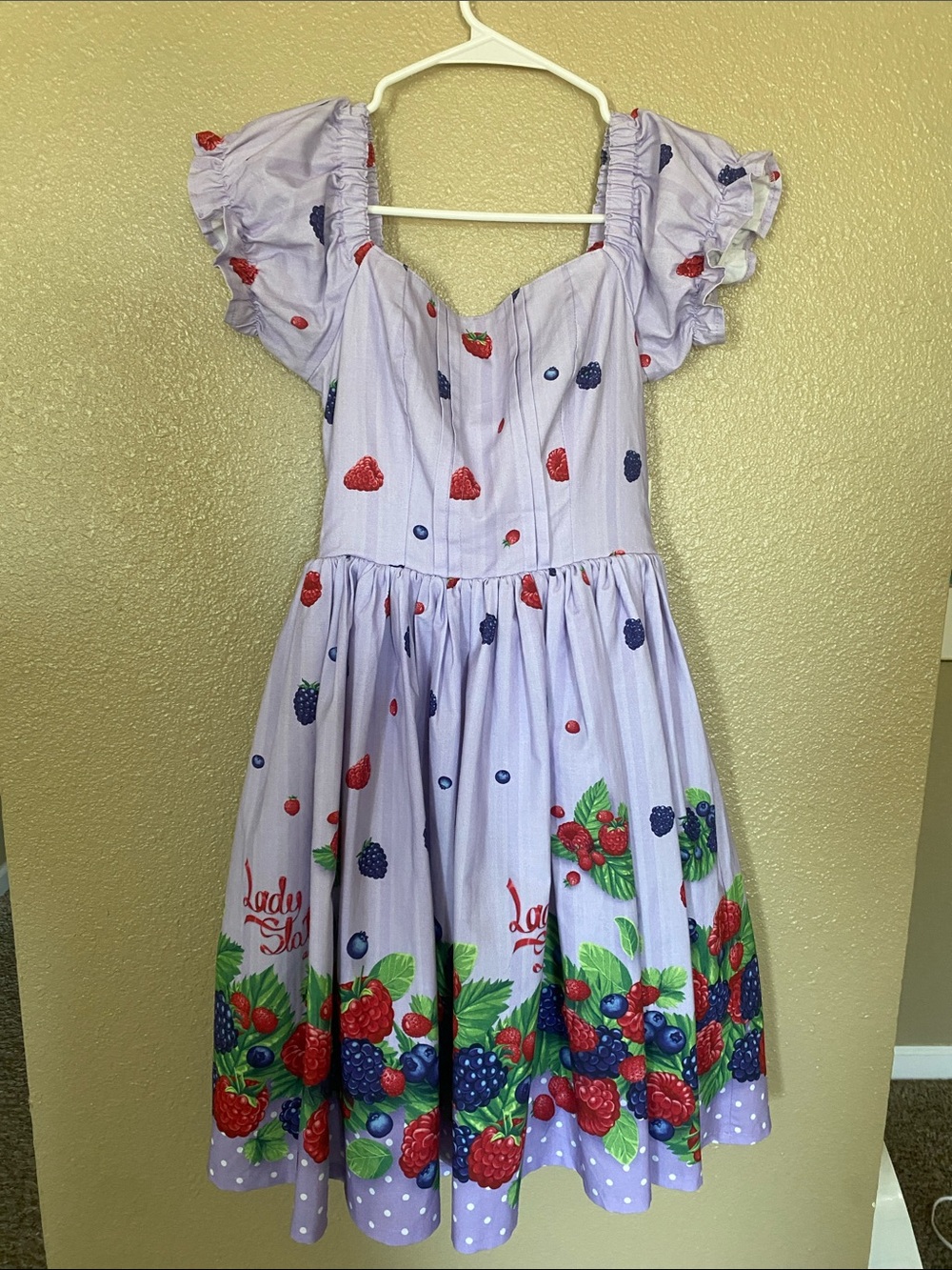 Lady Sloth Verrry Berry OP in Lavender
